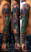 欧美彩色骷髅花臂纹身